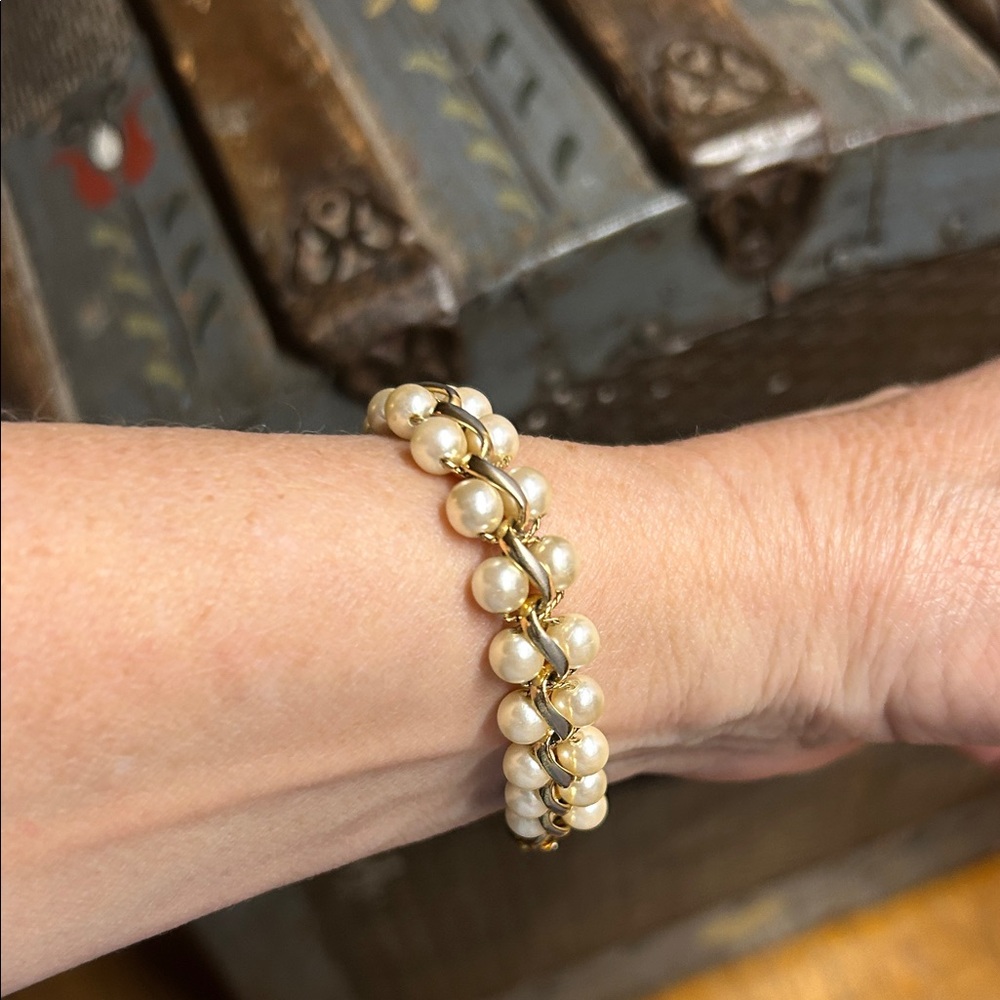 Vintage Bracelet Napier Faux Pearl Gold tone
